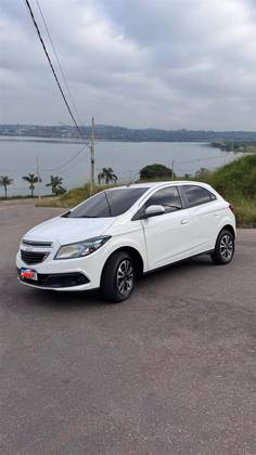 CHEVROLET ONIX 1.4 MPFI LT 8V FLEX 4P MANUAL CHEVROLET ONIX 1.4 MPFI LT 8V FLEX 4P MANUAL